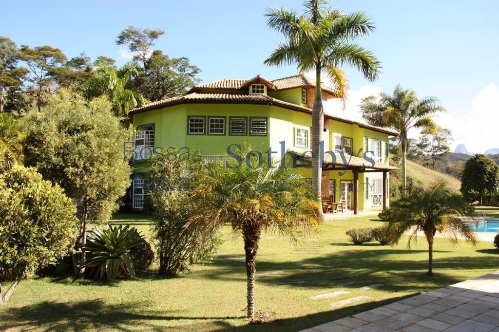 Um paraíso na serra Casa em Condomínio Pedro do Rio, Petrópolis RJ
